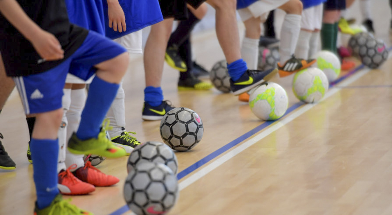 Futsal - Capital Futsal Roadshow U9 Group Futsal Whites Training at Walter Nash Centre, Lower Hutt, New Zealand on Saturday 24 September 2016.
Photo by Masanori Udagawa. 
www.photowellington.photoshelter.com.